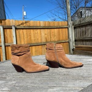 Nerlinji Slouch Bootie Vince Camuto‎ size 9.5